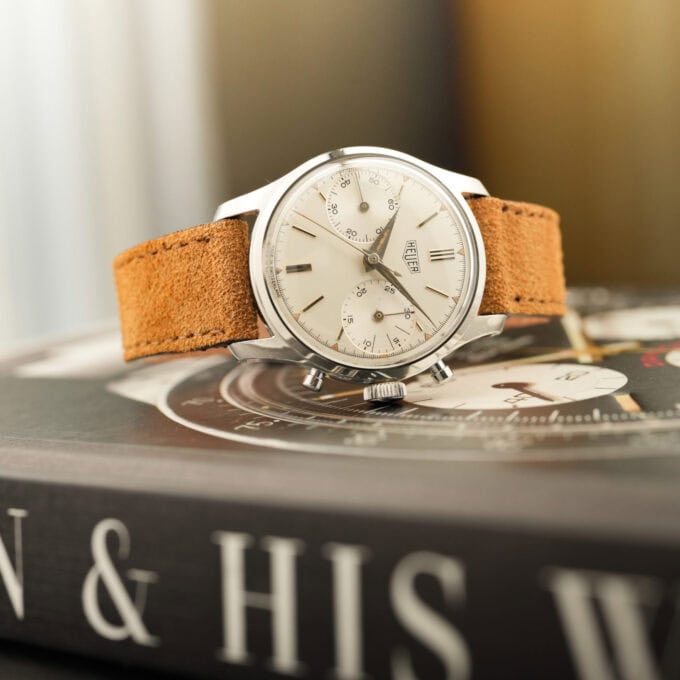 Alternative view of HEUER Ref. 404 “big eyes” chronograph – Valjoux 23 – polygon case back