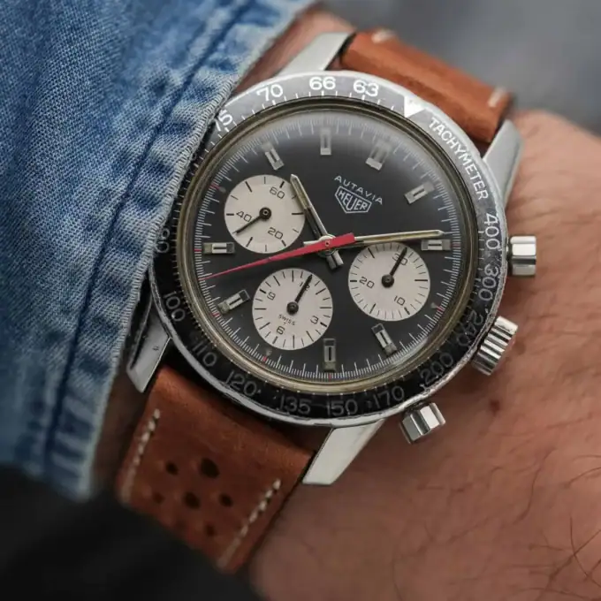 Alternative view of HEUER AUTAVIA 2446C (T) – MKII – Valjoux 72 – Reverse Panda