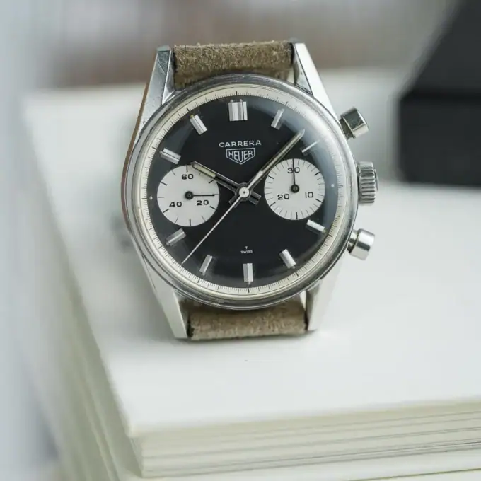 Alternative view of Heuer Carrera 30 – Ref. 7753NS (Reverse Panda)
