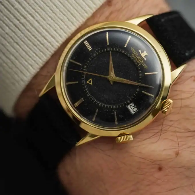 Jaeger-LeCoultre Memovox Jumbo 18k gold – matt black dial