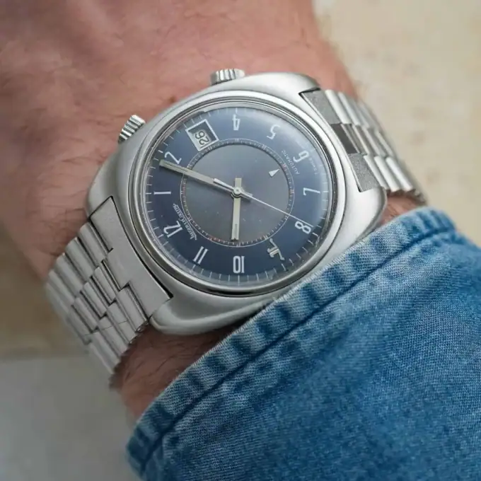 Alternative view of Jaeger-LeCoultre Memovox Speed-Beat – Jumbo Ref. E 876 Alarm – NSA Bracelet – Papers