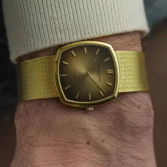 Alternative view of Vacheron Constantin Historique – Ref. 7391 – 18K Yellow Gold