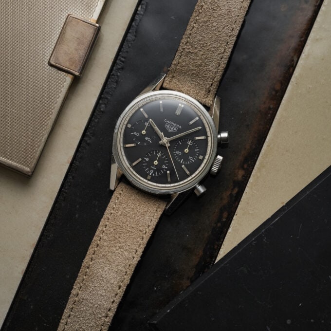 HEUER Carrera 12 - 2447N - Silver Script / SINGER Dial - Valjoux 27