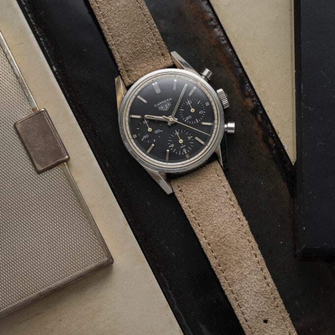 Alternative view of HEUER Carrera 12 - 2447N - Silver Script / SINGER Dial - Valjoux 27