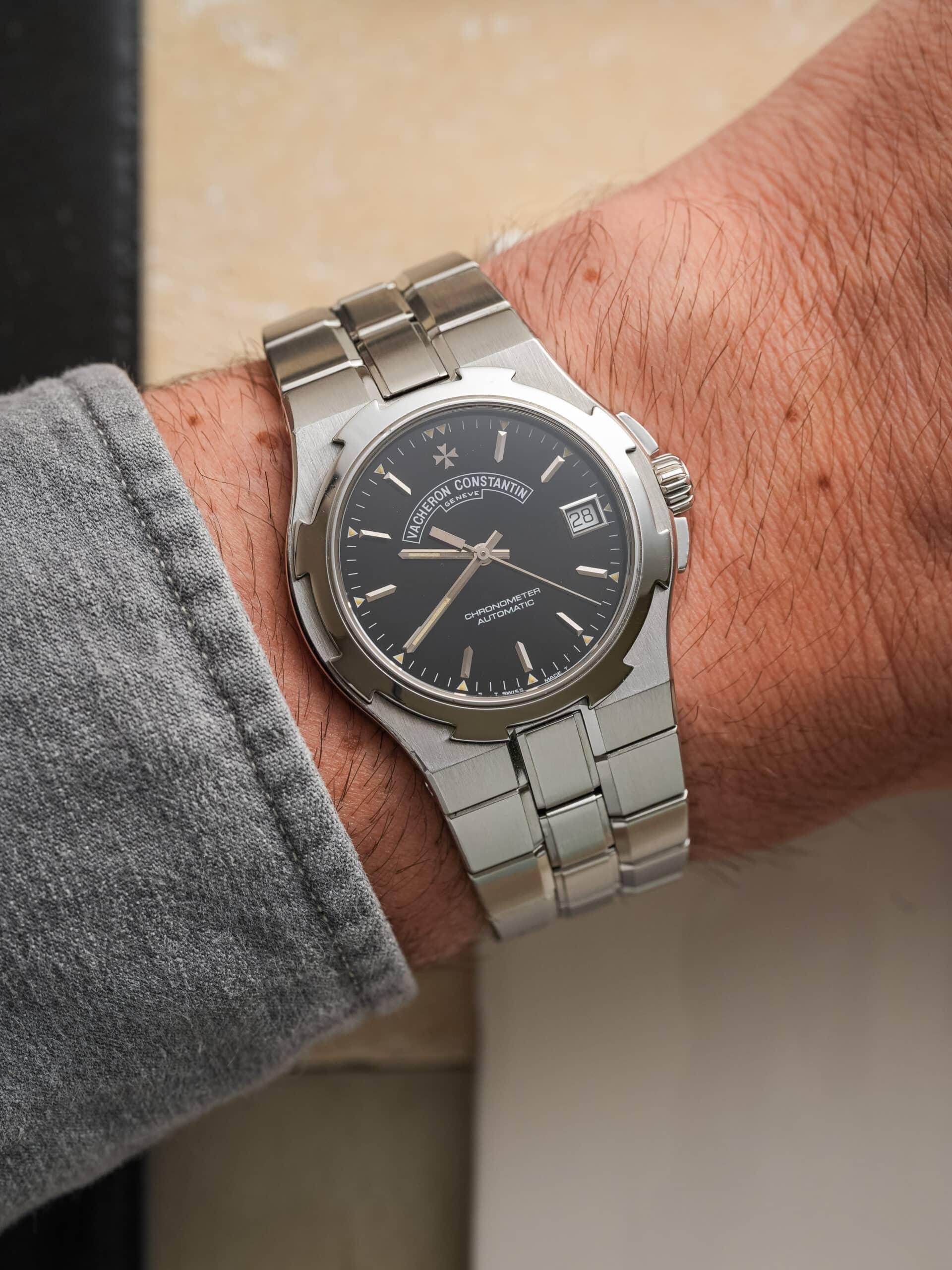 Vacheron Constantin Overseas Jumbo ref. 42040 - Image 10