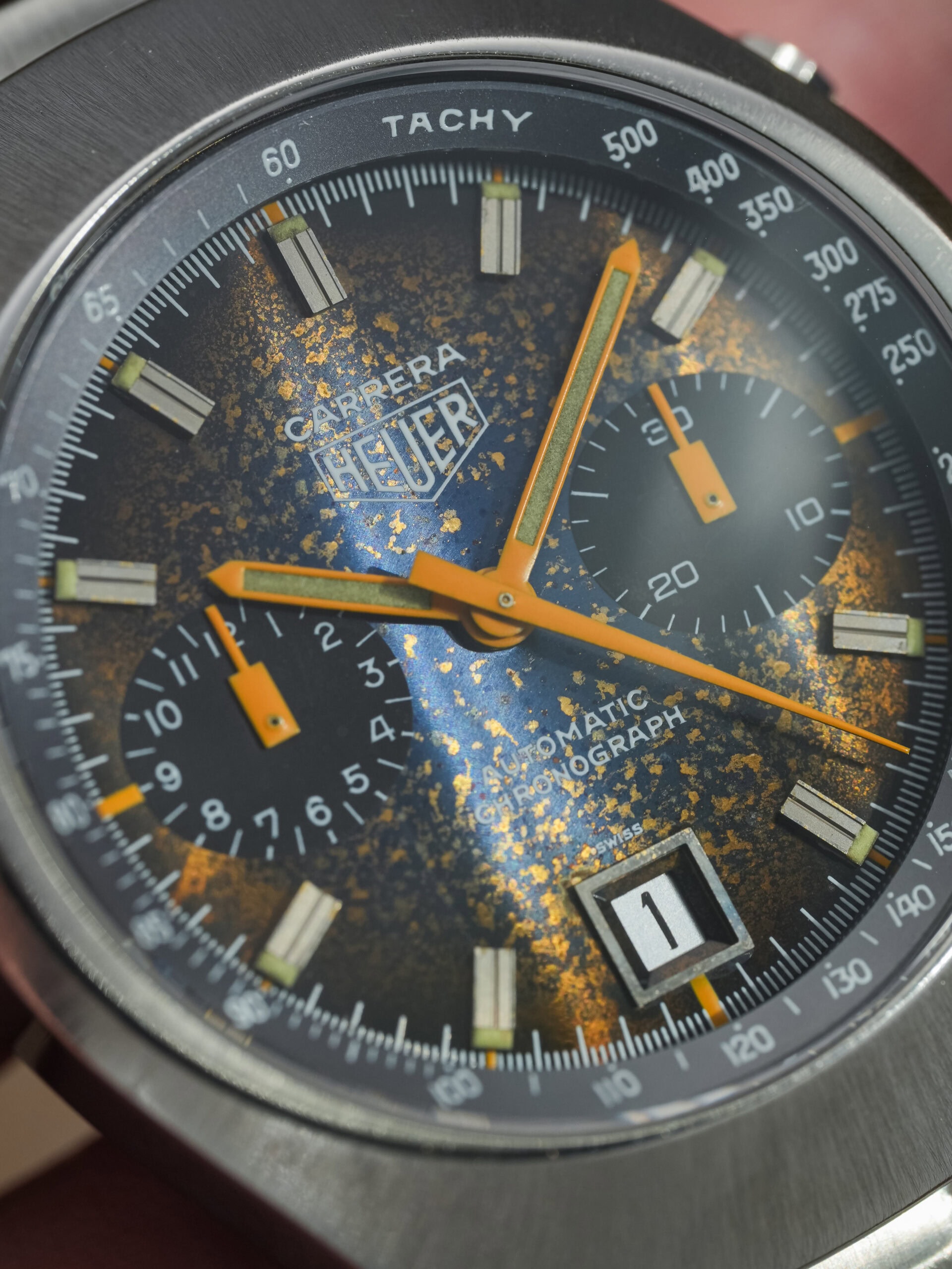 【わわわ】 Vintage Heuer Carrera Chronograph 110.573B Tropical Watchurbia