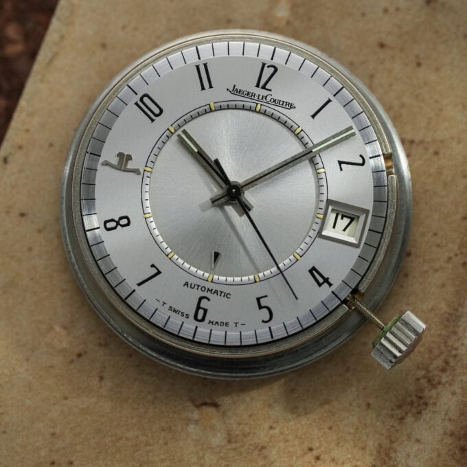 Jaeger-LeCoultre Memovox E876 Speedbeat – Silver Dial – Calibre 916 – Original NSA Bracelet - Image 3