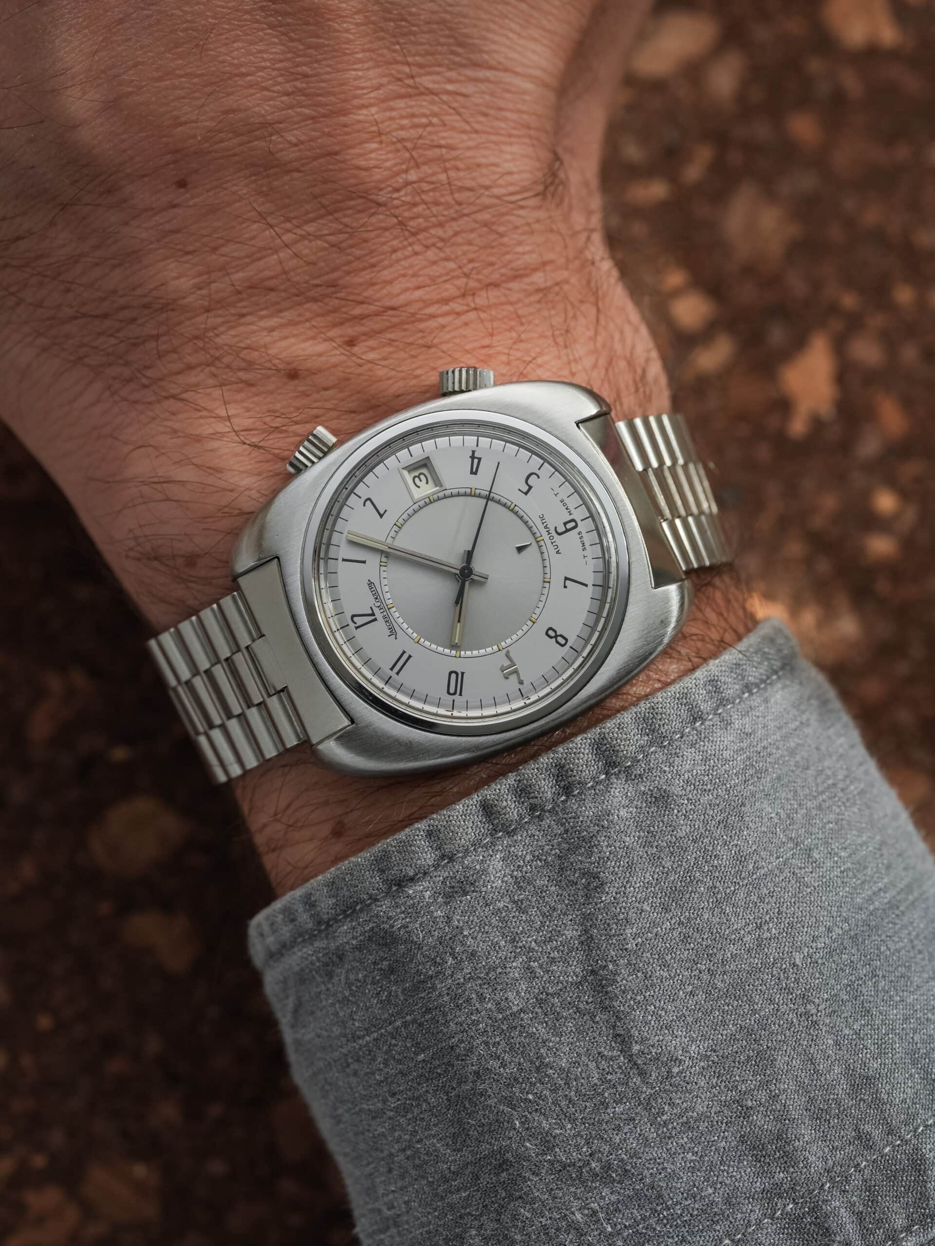 Jaeger-LeCoultre Memovox E876 Speedbeat – Silver Dial – Calibre 916 – Original NSA Bracelet - Image 4